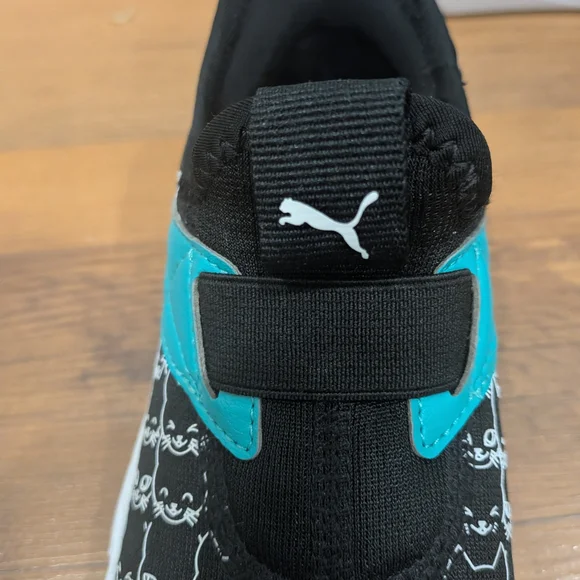 NWOT Puma Motorsport Mercedes AMG- Petronas Unisex Kids Patterned Sneakers - Picture 4 of 9